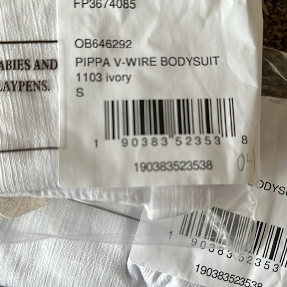 𝅺free People Pippa V-Wire Bodysuit / Ivory - Picture 8 of 10
